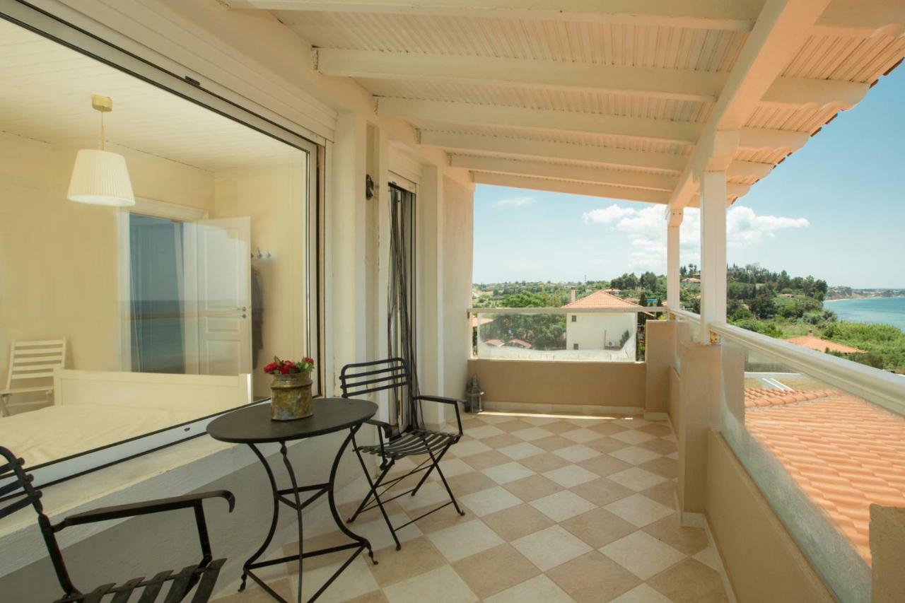 Magnificent Seascape Villa On A Secluded Beach Nea Moudania Buitenkant foto