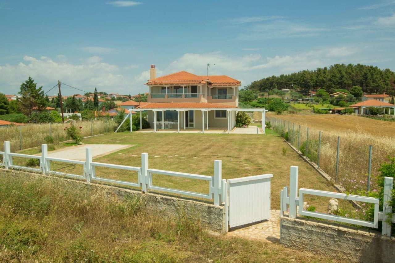 Magnificent Seascape Villa On A Secluded Beach Nea Moudania Buitenkant foto