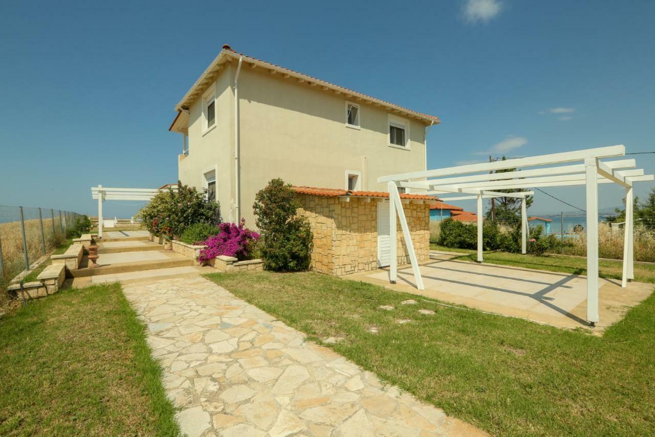 Magnificent Seascape Villa On A Secluded Beach Nea Moudania Buitenkant foto