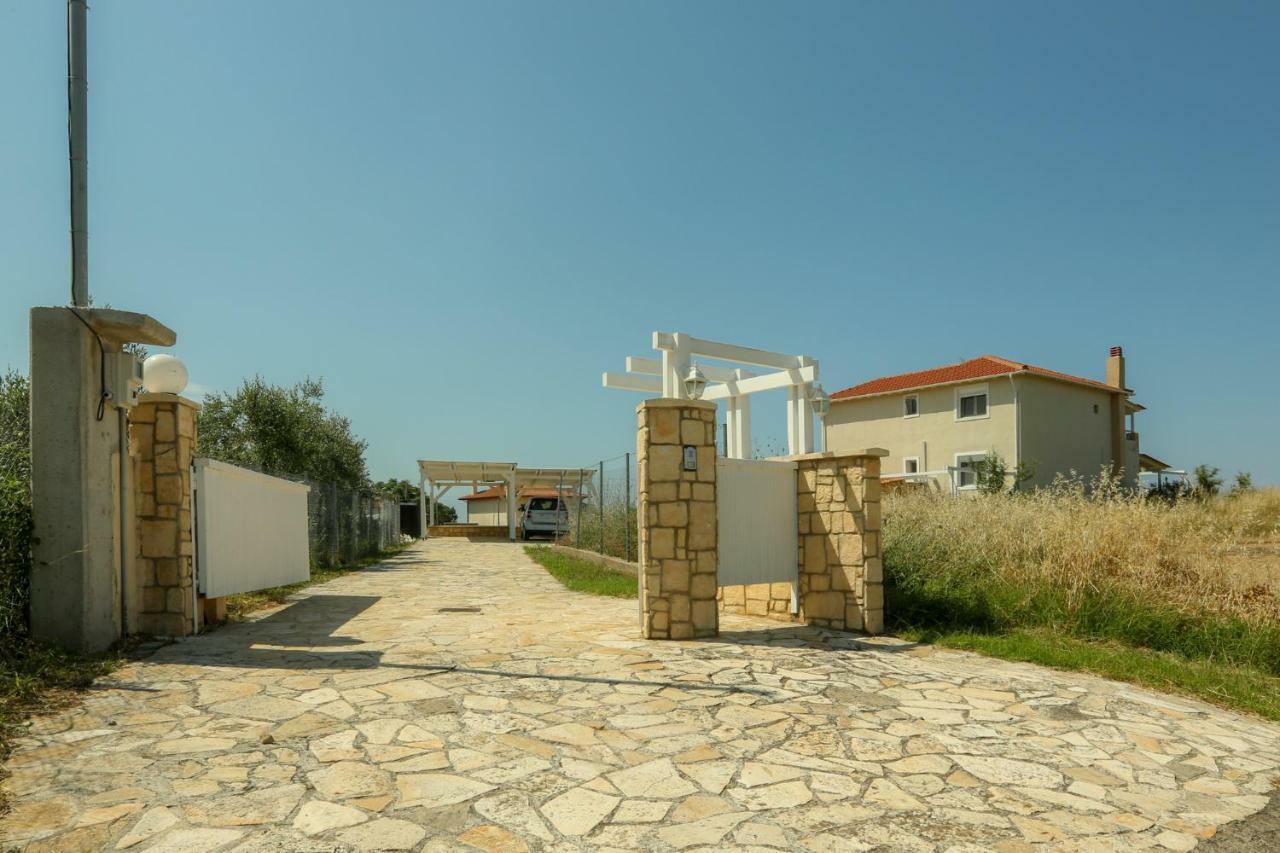 Magnificent Seascape Villa On A Secluded Beach Nea Moudania Buitenkant foto