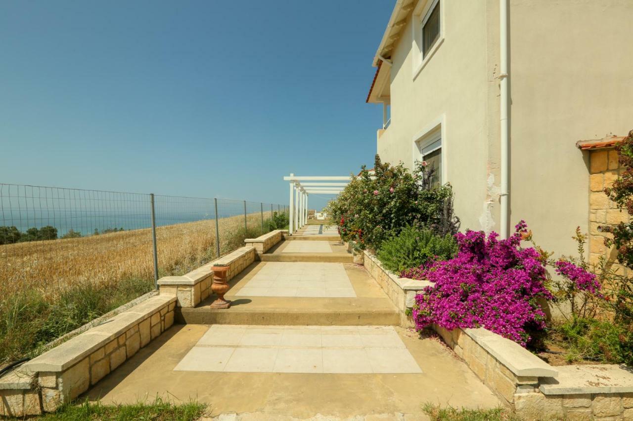Magnificent Seascape Villa On A Secluded Beach Nea Moudania Buitenkant foto